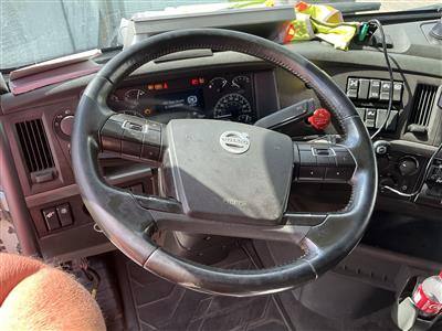 2023 Volvo VNL64T860