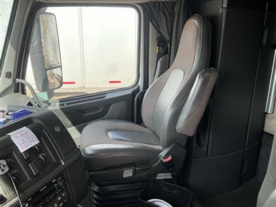 2023 Volvo VNL64T860