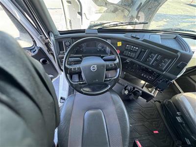 2023 Volvo VNL64T860