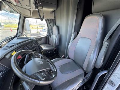 2023 Volvo VNL64T860