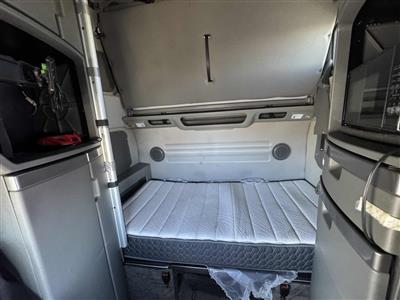 2023 Volvo VNL64T860
