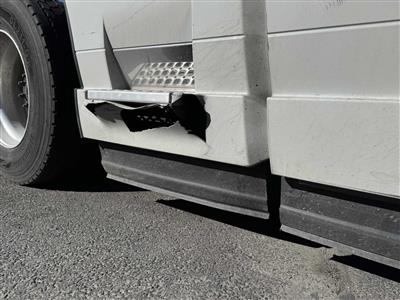 2023 Volvo VNL64T860