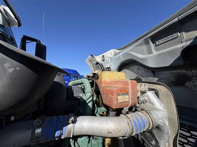 2023 Volvo VNL64T860