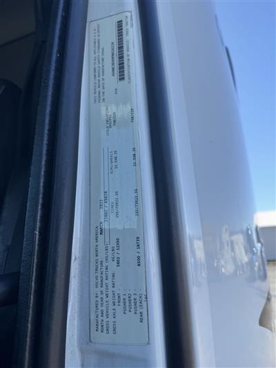 2023 Volvo VNL64T860