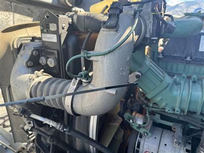 2023 Volvo VNL64T860