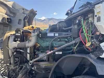 2023 Volvo VNL64T860