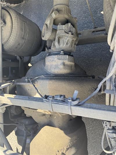 2023 Volvo VNL64T860