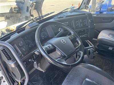2023 Volvo VNL64T860