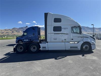 2023 Volvo VNL64T860