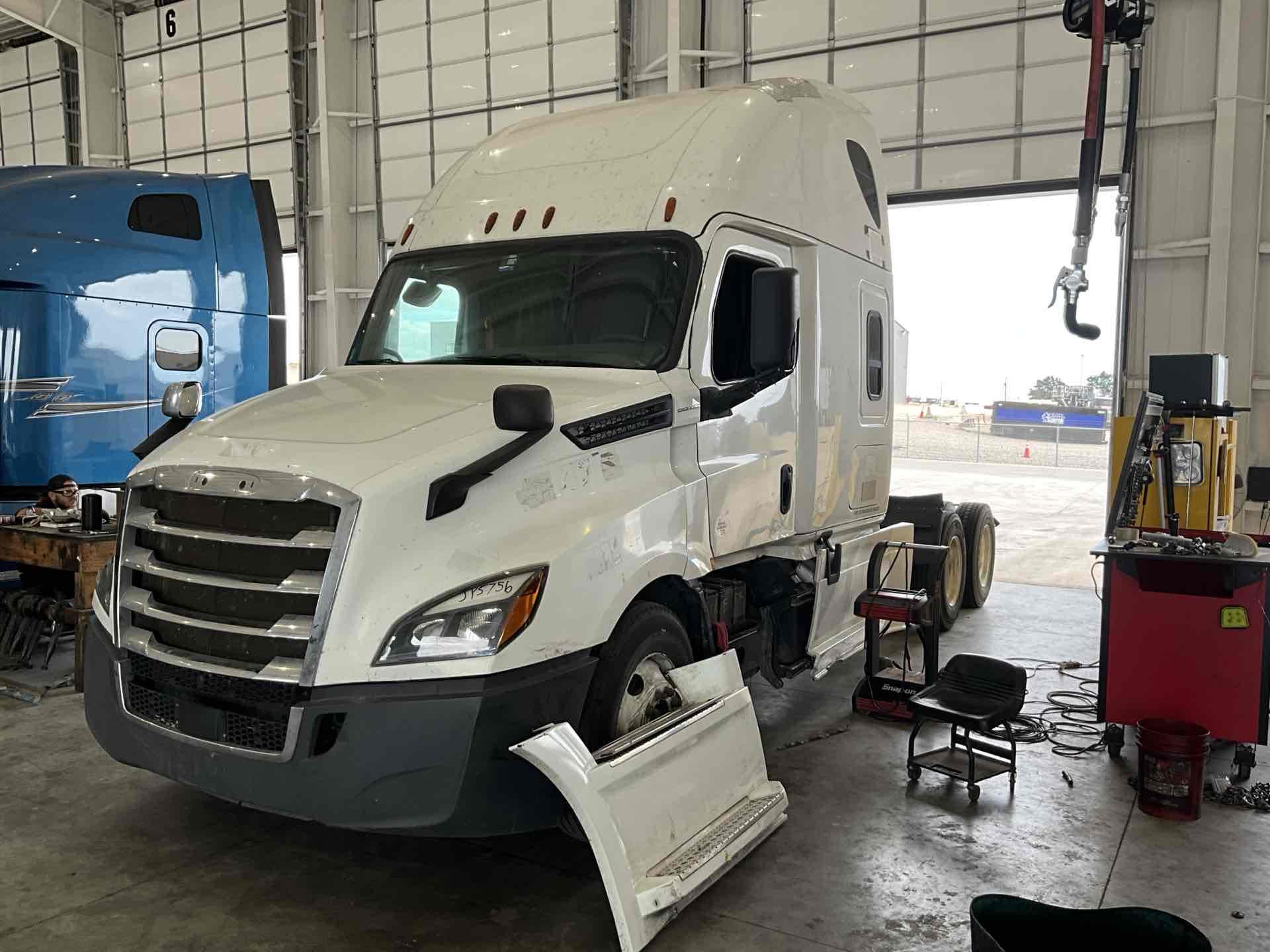 2019 Freightliner PX12664ST