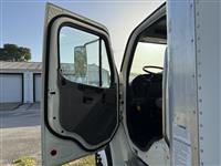 2021 Freightliner M2 106