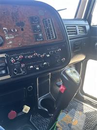 2005 Peterbilt 379EXHD