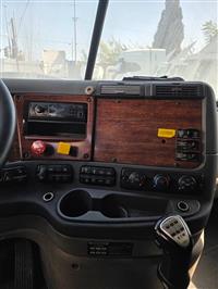 2010 Freightliner CA125