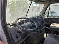 2010 Freightliner CA125