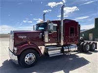 2022 Kenworth W900B