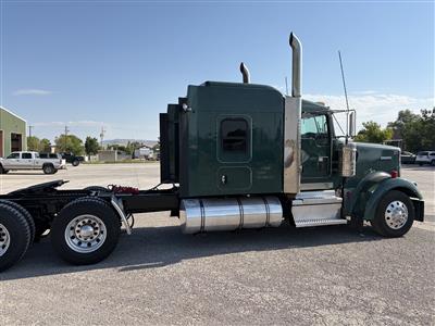 2021 Kenworth W900B