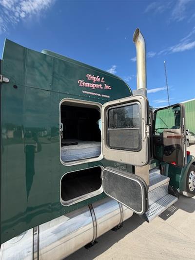2021 Kenworth W900B