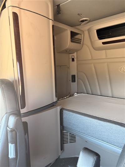 2020 Peterbilt 579
