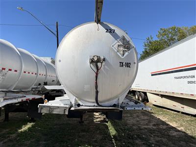 2011 Heil 8800 gallon
