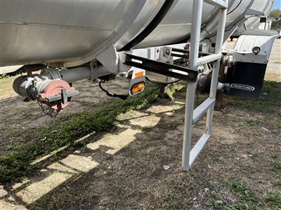 2011 Heil 8800 gallon