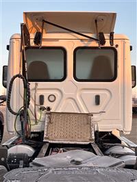 2017 Freightliner X12564ST