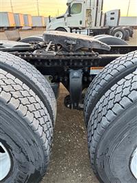 2017 Freightliner X12564ST