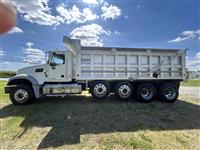 2014 Mack GU713
