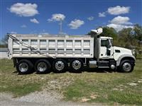 2014 Mack GU713