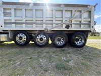 2014 Mack GU713