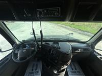 2014 Volvo VNL780