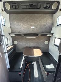 2014 Volvo VNL780