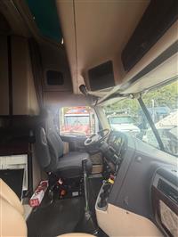 2015 Freightliner Coronado 122SD