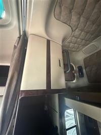 2015 Freightliner Coronado 122SD
