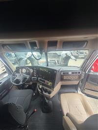 2015 Freightliner Coronado 122SD