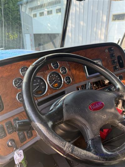 2019 Peterbilt 389