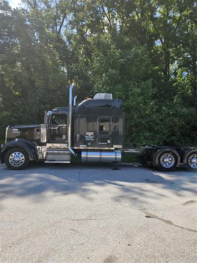 2005 Kenworth W900L