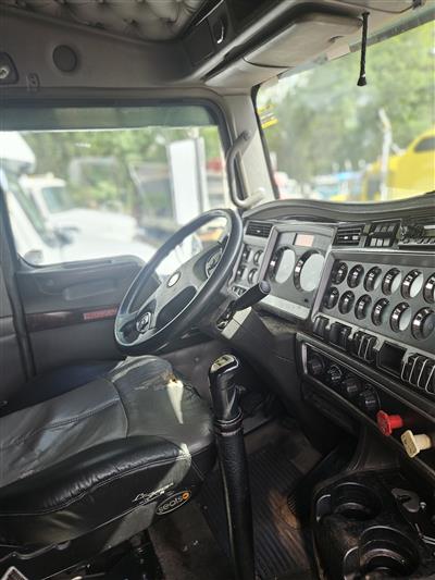 2012 Kenworth W900L
