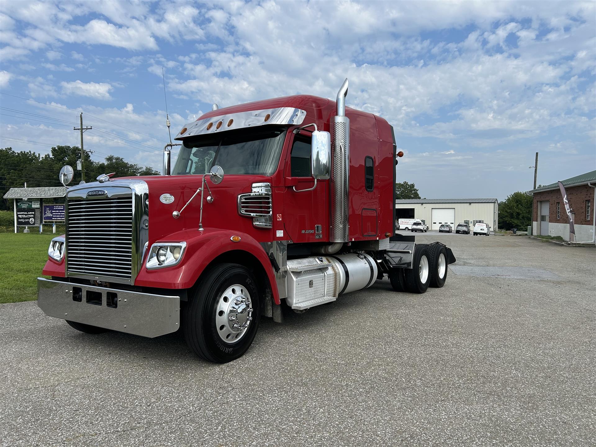 2018 Freightliner Coronado 122SD