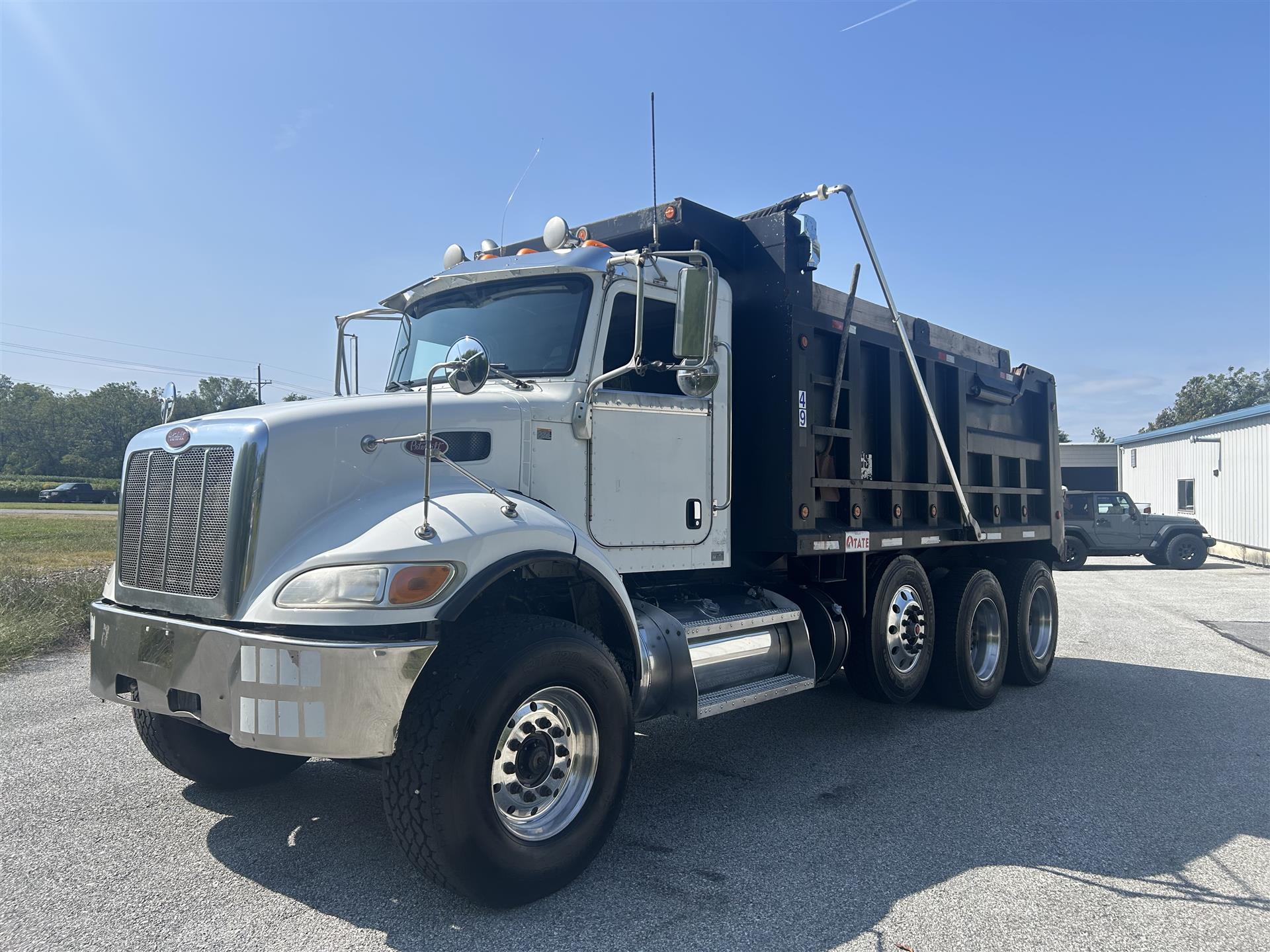 2016 Peterbilt 348