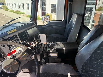 2016 Mack Granite