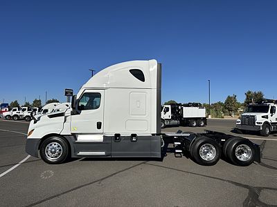 2023 Freightliner CASCADIA