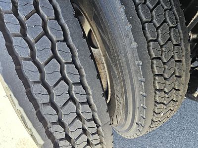 2017 WST 4700SB