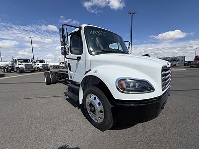 2027 Freightliner M2106