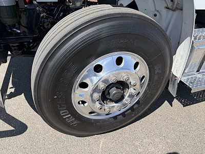 2022 Freightliner M2 106