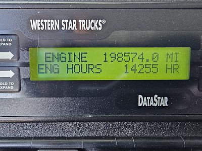 2017 WST 4700SB