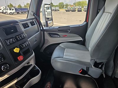 2023 Peterbilt 579