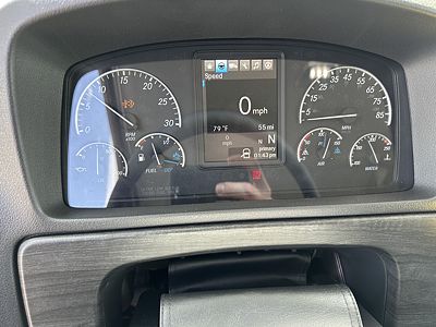 2025 Freightliner M2106