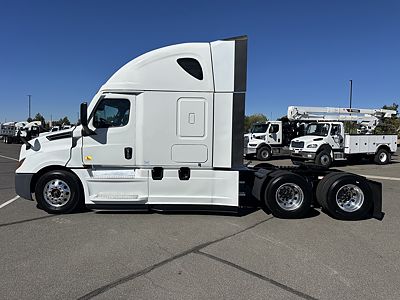 2024 Freightliner PT126SLP