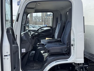 2025 Isuzu NRR GAS