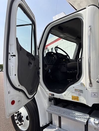 2020 Freightliner M2 106